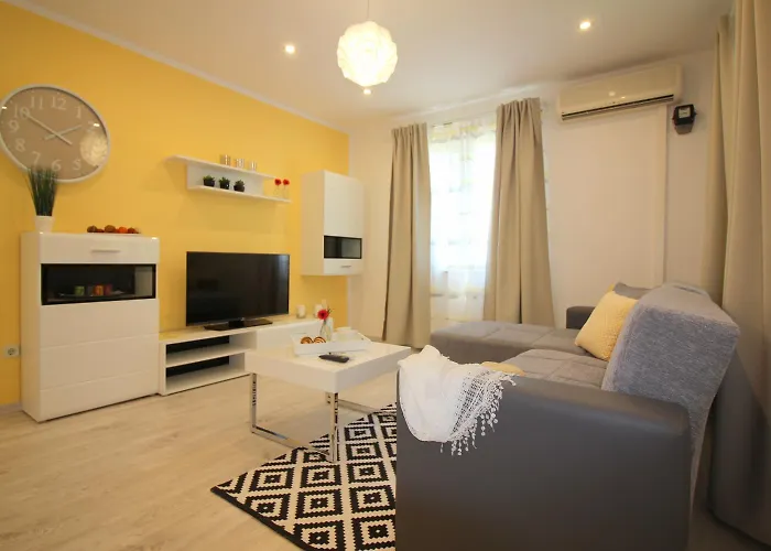 Lejlighed Lorena With Pool