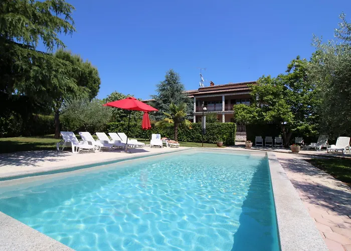 아파트 Lorena With Pool 포레치