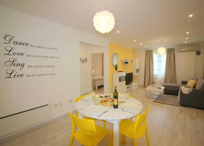 Lorena With Pool * Poreč